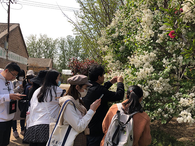清华大学李树华教授带领研究生来我场实训指导