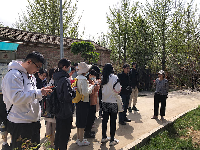 清华大学李树华教授带领研究生来我场实训指导
